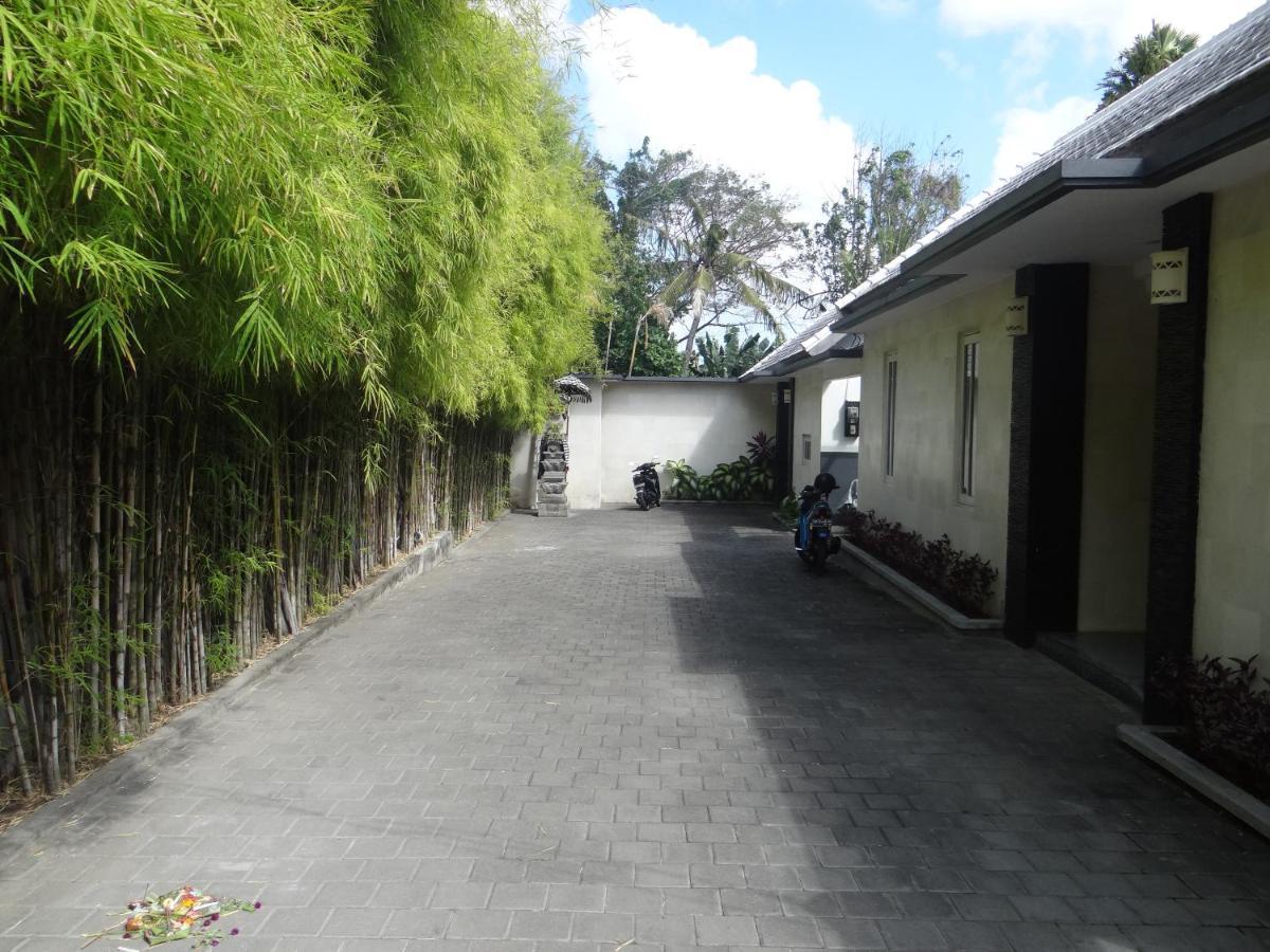 Villa Nuri Merah 1 Kerobokan Exterior foto