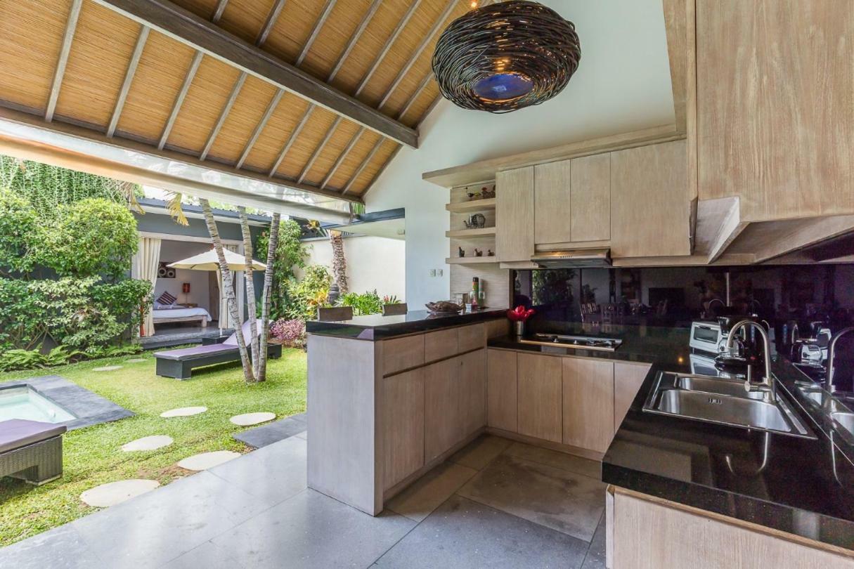 Villa Nuri Merah 1 Kerobokan Exterior foto
